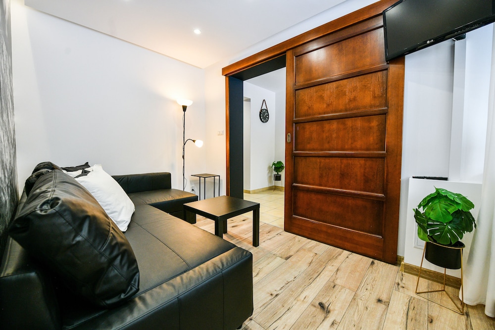 Classic Apartment - Photo 4