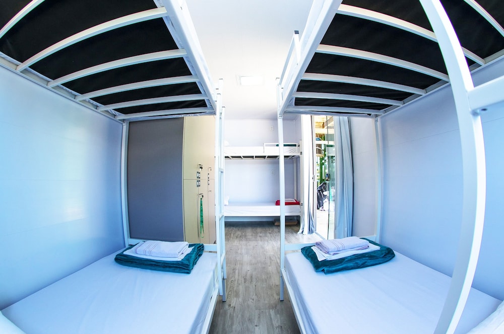 Standard Shared Dormitory, Women only, Private Bathroom photo 3