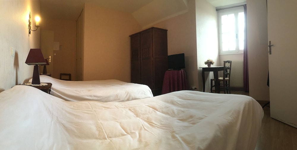 Triple Room, Multiple Beds, Non Smoking photo 2