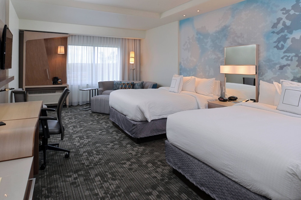 Room, Multiple Beds - Photo 1