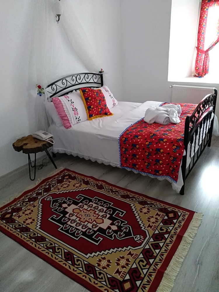 Honeymoon Room