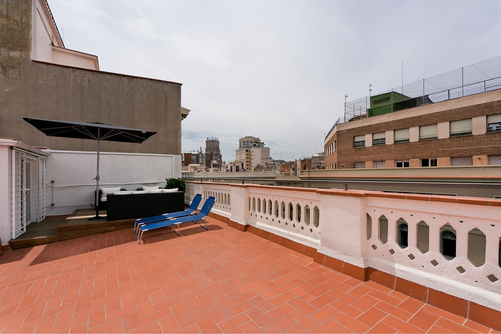Superior Penthouse, 2 Bedrooms, Terrace, City View (Caspe, 30) photo 3