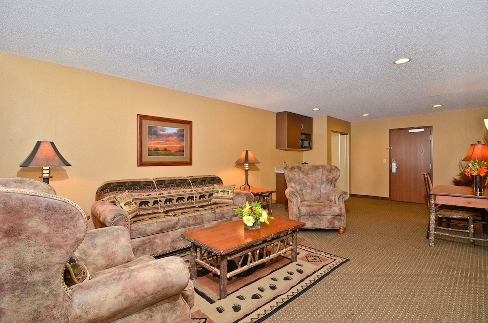 Suite, 1 King Bed, Non Smoking, Jetted Tub (Woodland Mist Room) photo 2