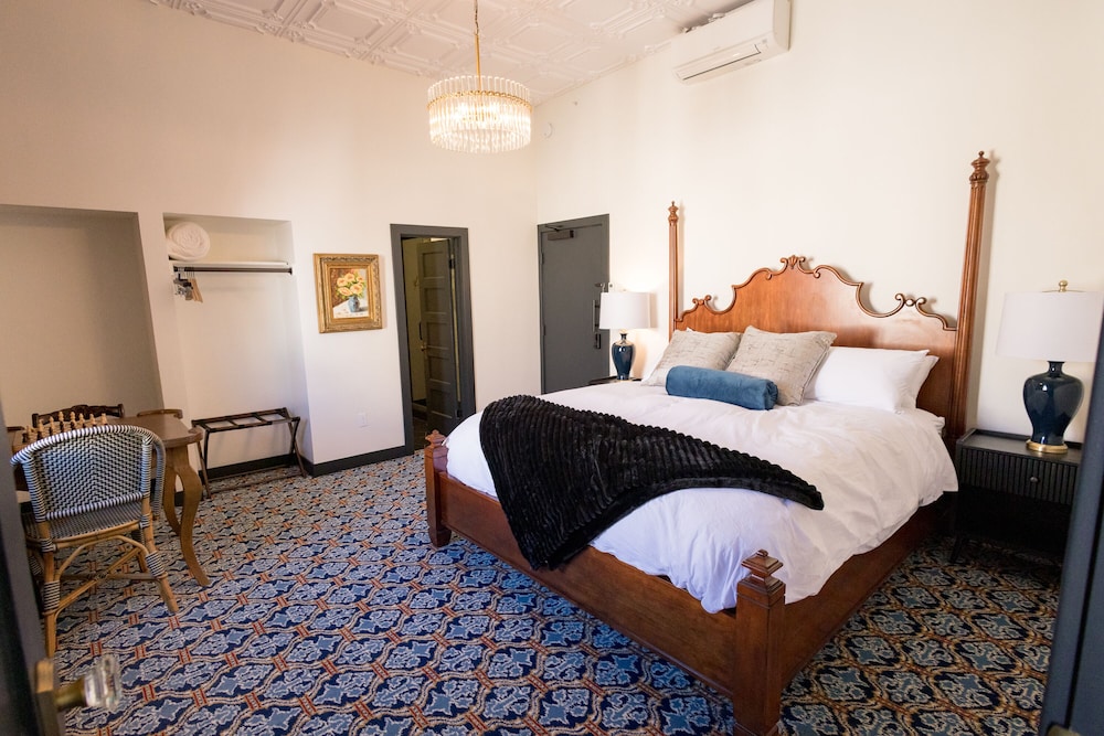 Family Double Room, 2 Bedrooms, City View photo 1