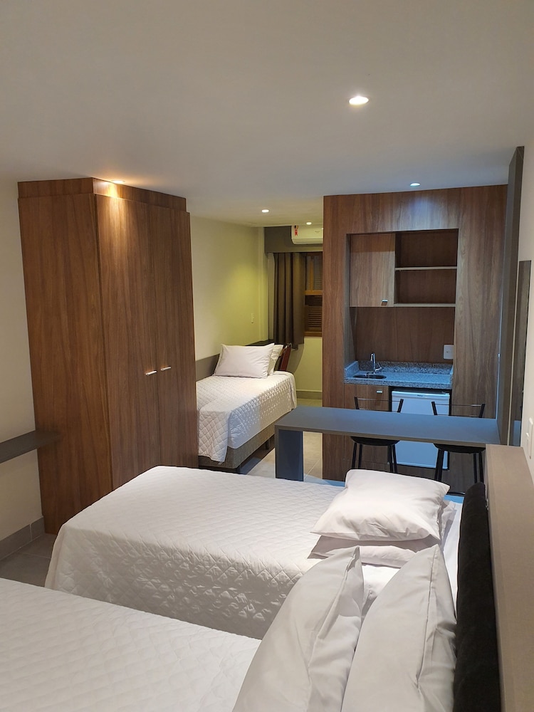 Superior Triple Room, Pool View - Photo 5