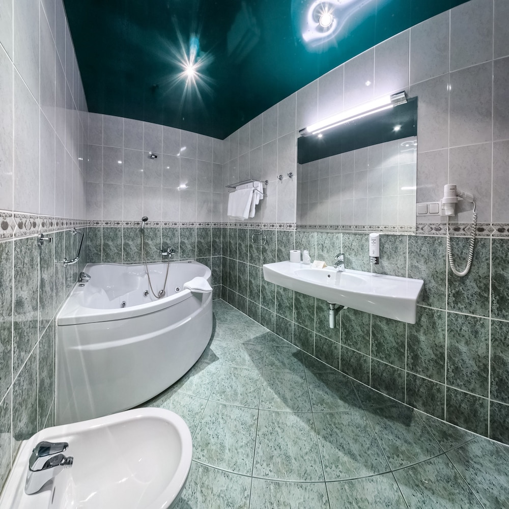 Deluxe Suite photo 2
