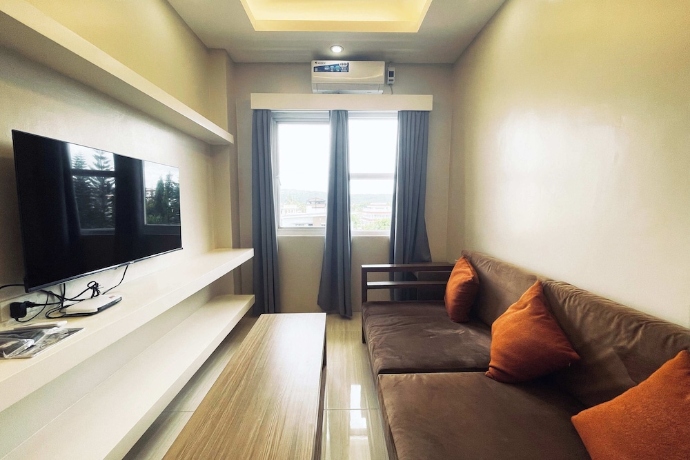 Suite Room - Photo 15