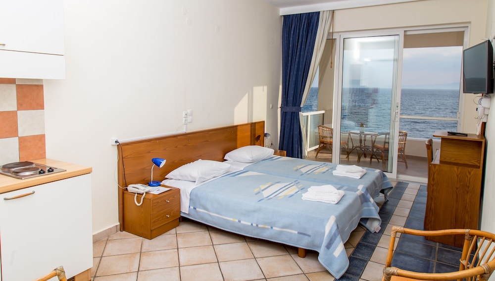 Standard Apartment, 2 Bedrooms, Sea View, Sea Facing photo 1