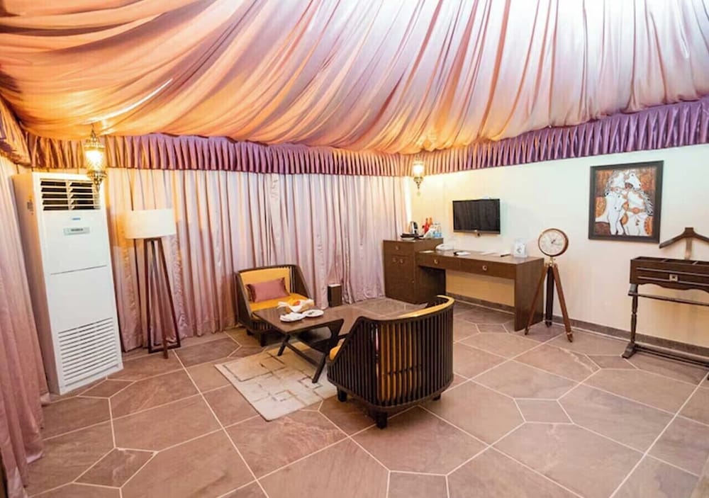 Superior Luxury Tent photo 3