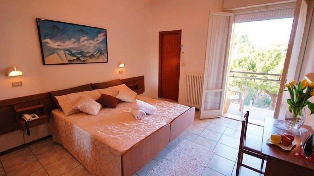 Comfort Room photo 1