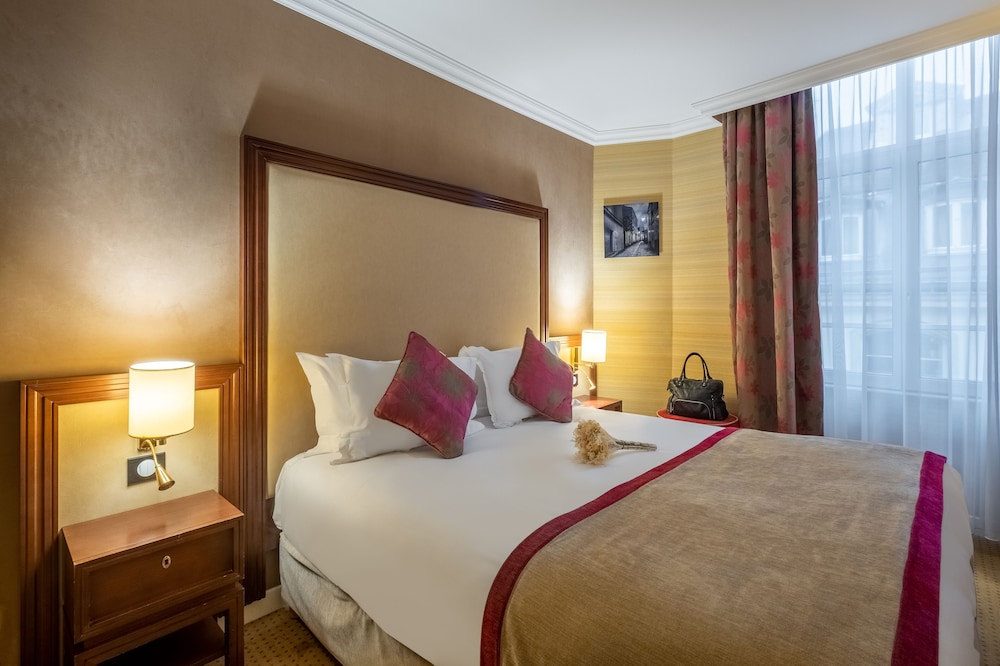 Deluxe Double or Twin Room, City View photo 2