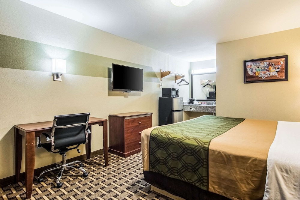 Premium Room, 1 King Bed, Non Smoking photo 3