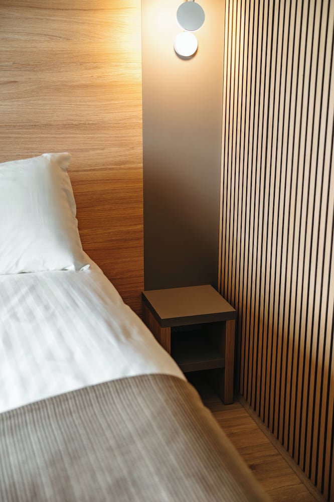 Standard Double or Twin Room - Photo 18