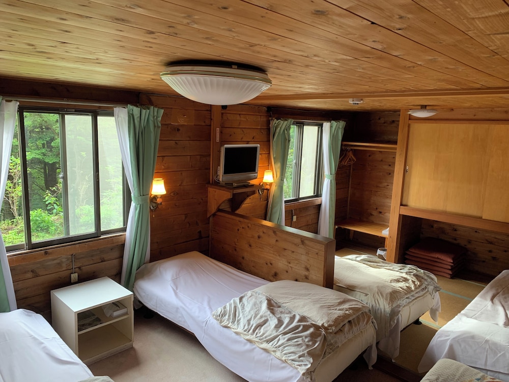 Family Quadruple Room photo 1