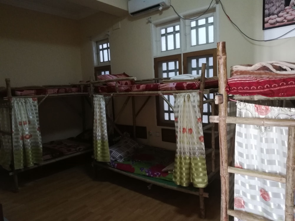 Traditional Shared Dormitory, Mixed Dorm, Shared Bathroom photo 1