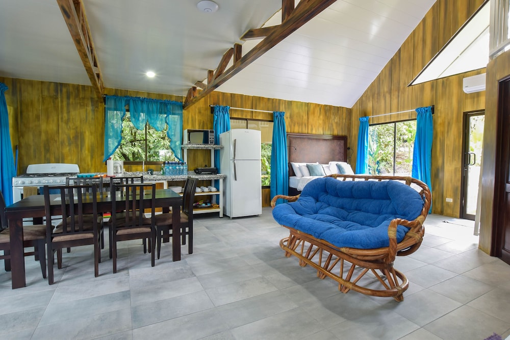 Family Chalet, 2 Bedrooms, Kitchen, Mountain View photo 2