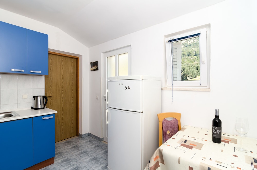 Apartment, 2 Bedrooms, Balcony, Sea View photo 2