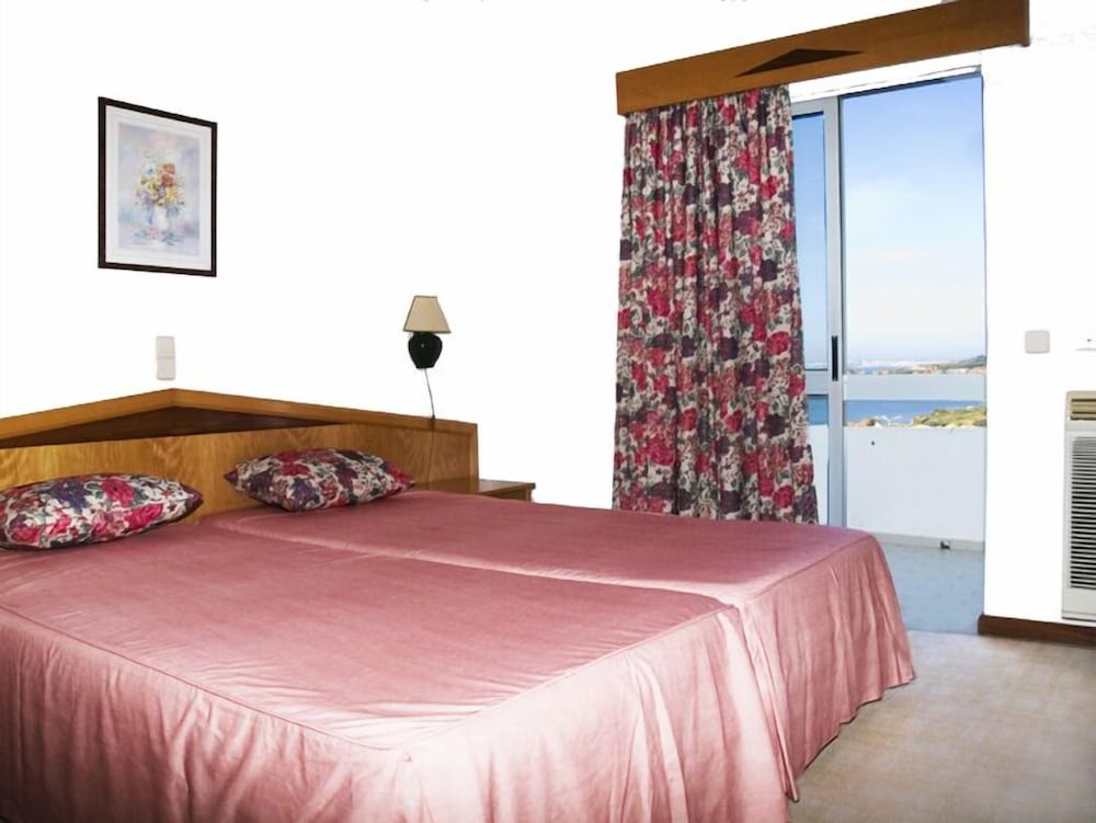 Twin Room, Garden View photo 3