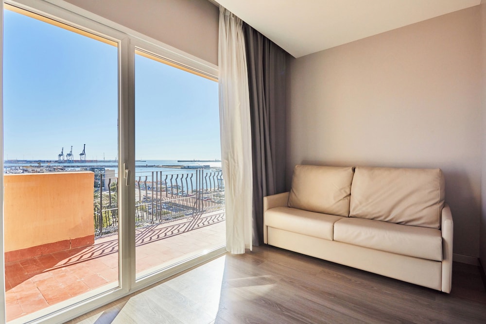 Junior Suite Deluxe - Photo 2