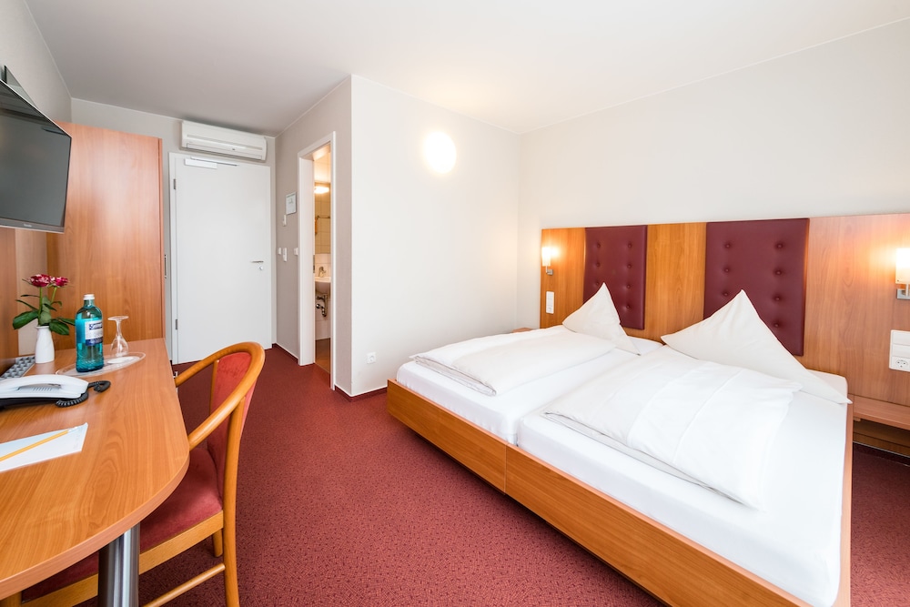 Business Double or Twin Room photo 2