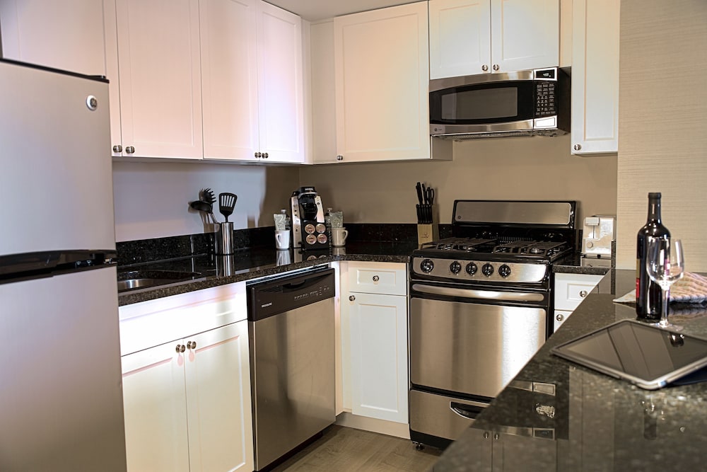 Deluxe Studio, 2 Double Beds - Photo 4