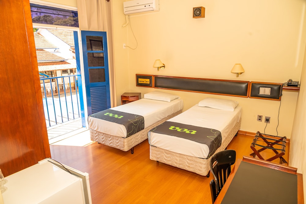 Standard Twin Room photo 3