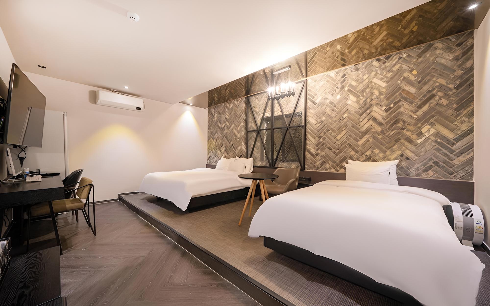 Room (Premium Twin (Randomly assigned with ) - Photo 5