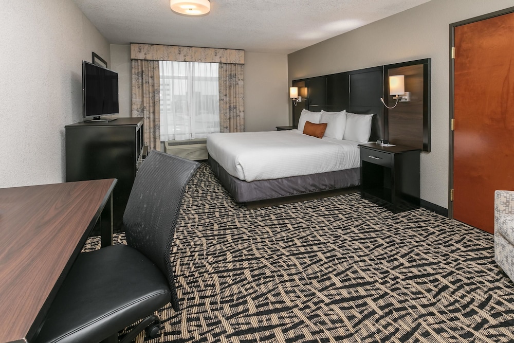 Studio Suite, 1 King Bed, Non Smoking, Jetted Tub - Photo 2
