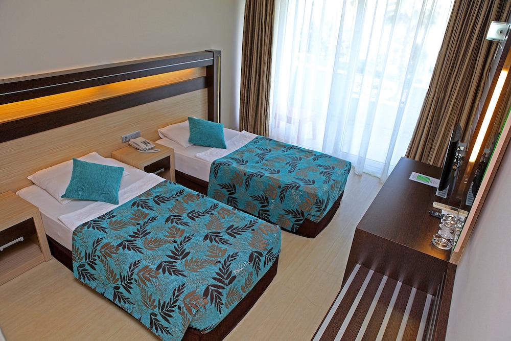 Comfort Triple Room, Sea View