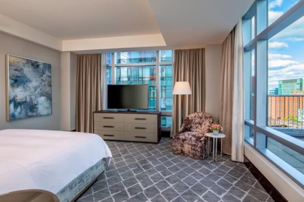 Suite, 1 King Bed (Penthouse South Suite)