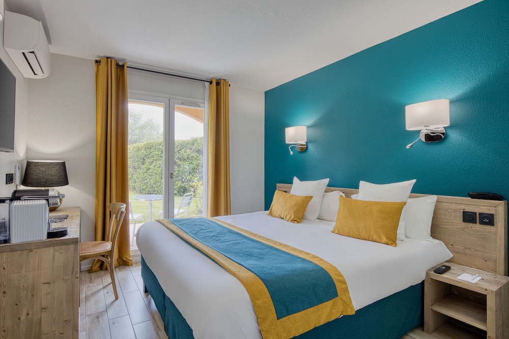 Classic Room, 1 King Bed, Non Smoking - Photo 1