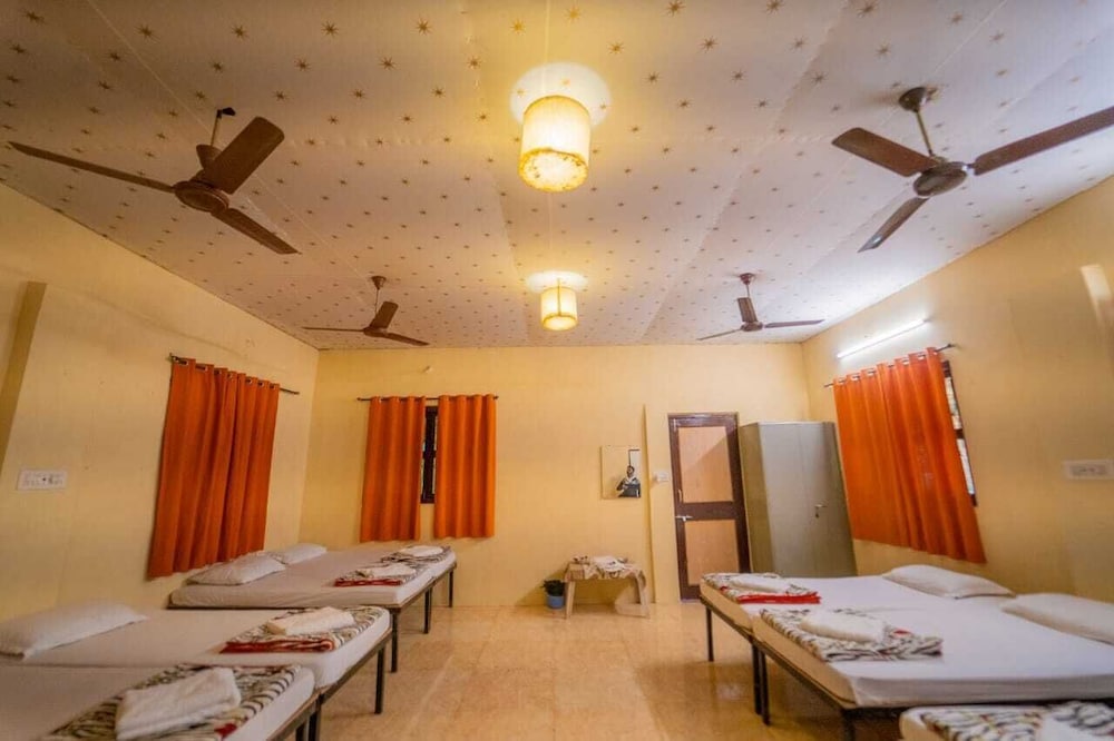 Shared Dormitory (6 beds) photo 3