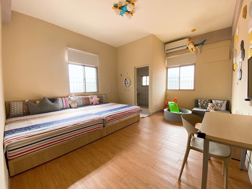 Family Quadruple Room photo 1