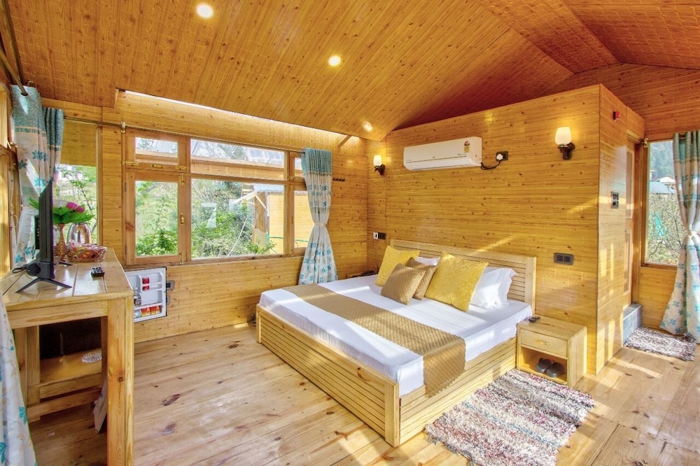 Tree House photo 2