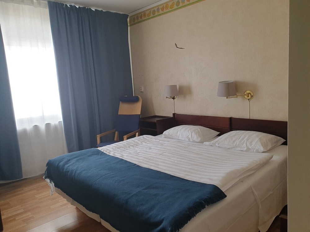 Comfort Room, 1 Queen Bed photo 1