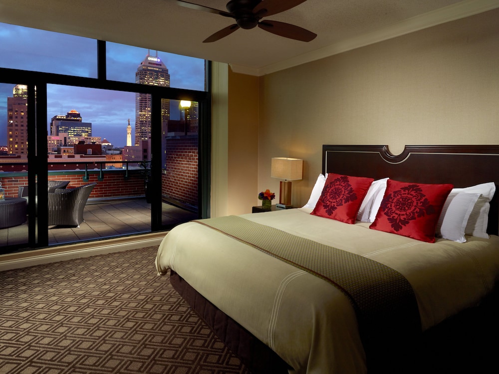 Premier Room, 1 King Bed, City View - Photo 4