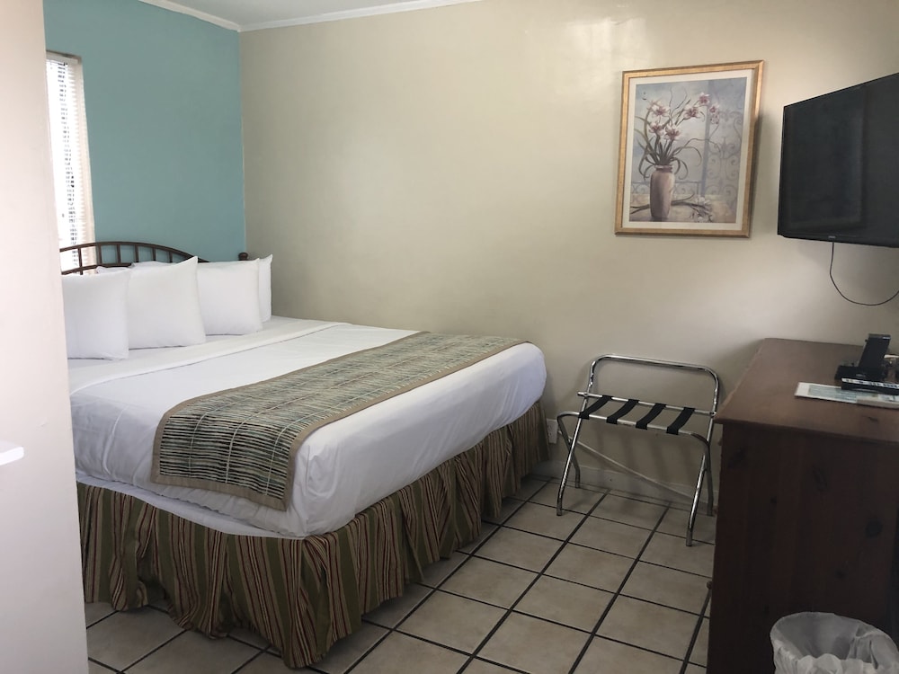 Standard Room, 1 King Bed, Private