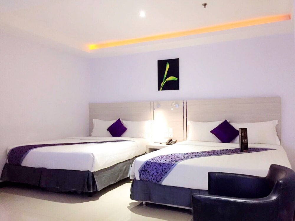 Family Room (VIP Gold) - Photo 1