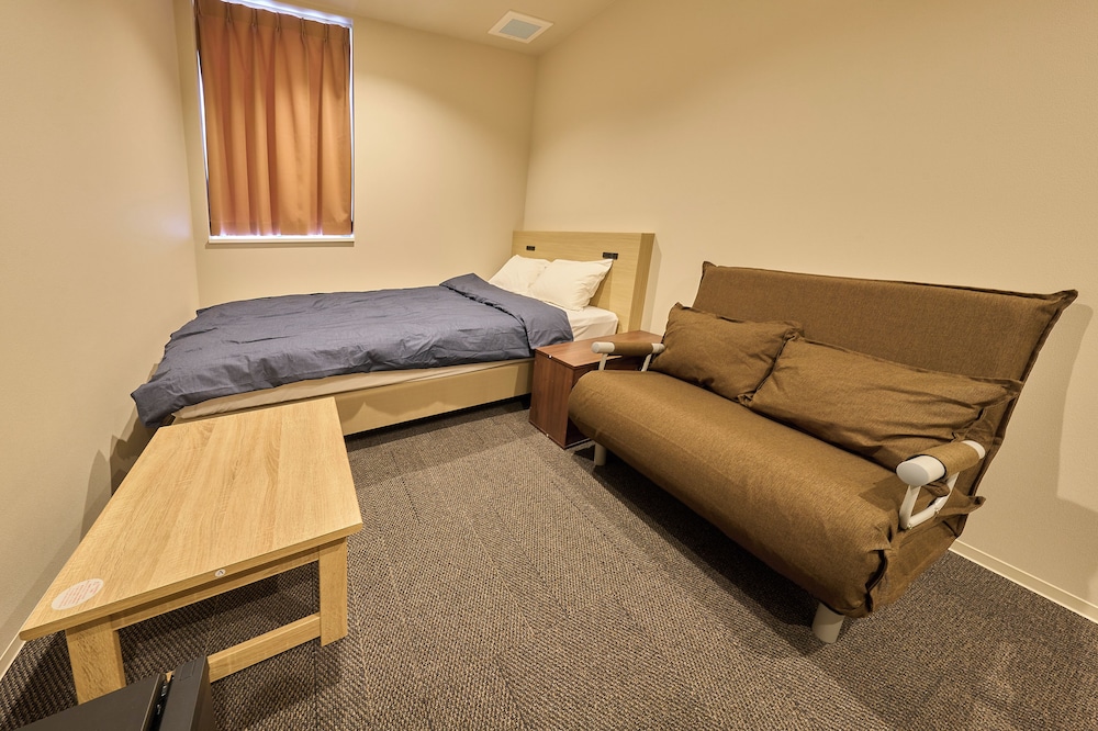 Private Group Room for 1-3 with Shared Shower room, Non Smoking (Double Bed + Sofa)