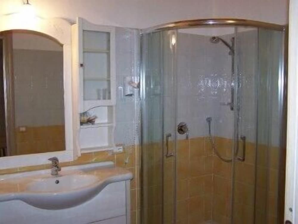 Superior Triple Room - Photo 2
