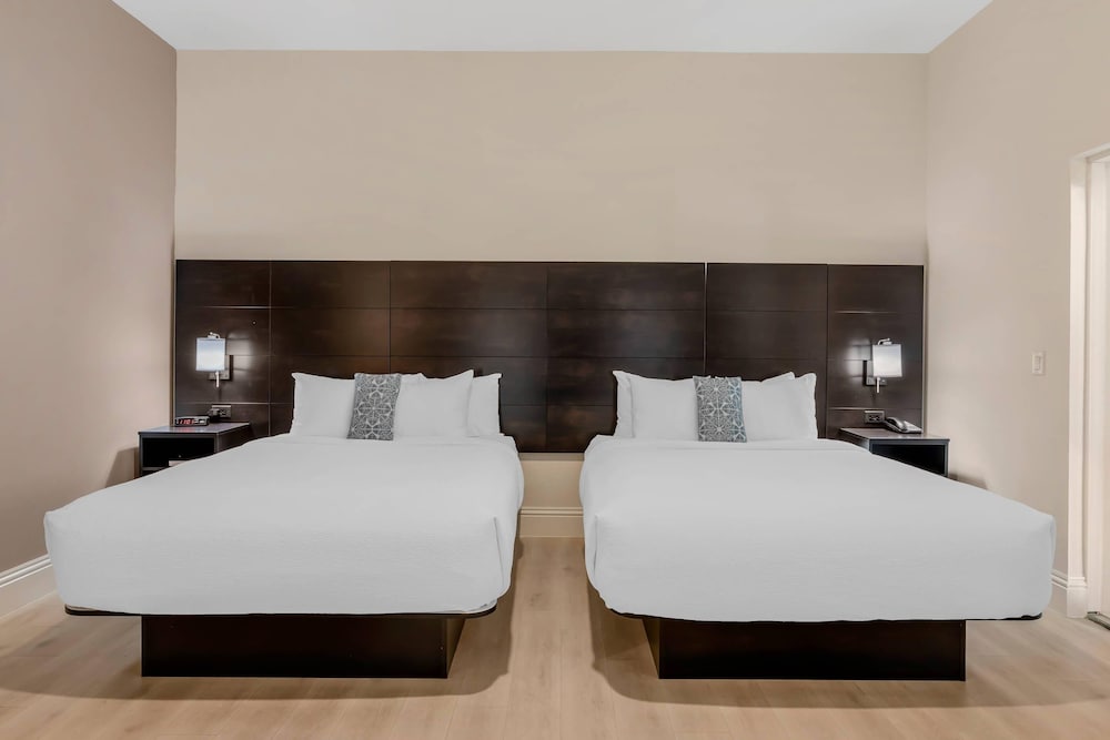 Standard Room, 2 Queen Beds, Non Smoking, Balcony (Garden Side) photo 1