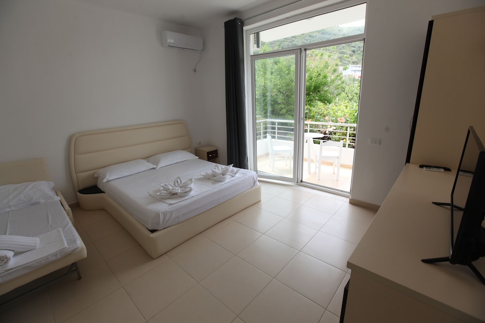 Double Room, Balcony