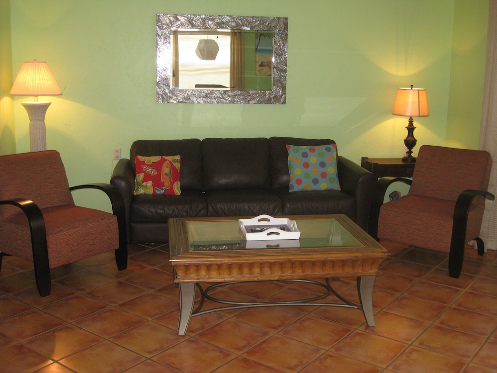 Double Room, 2 Bedrooms, Poolside photo 1