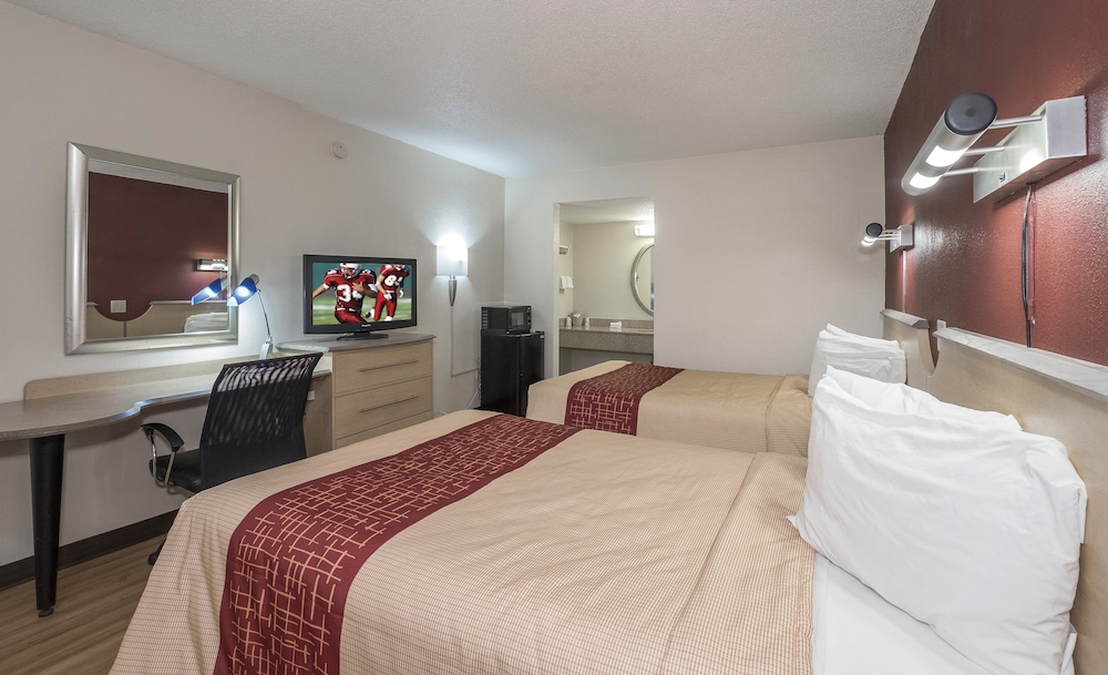 Deluxe Room, 2 Queen Beds, Non Smoking - Photo 3