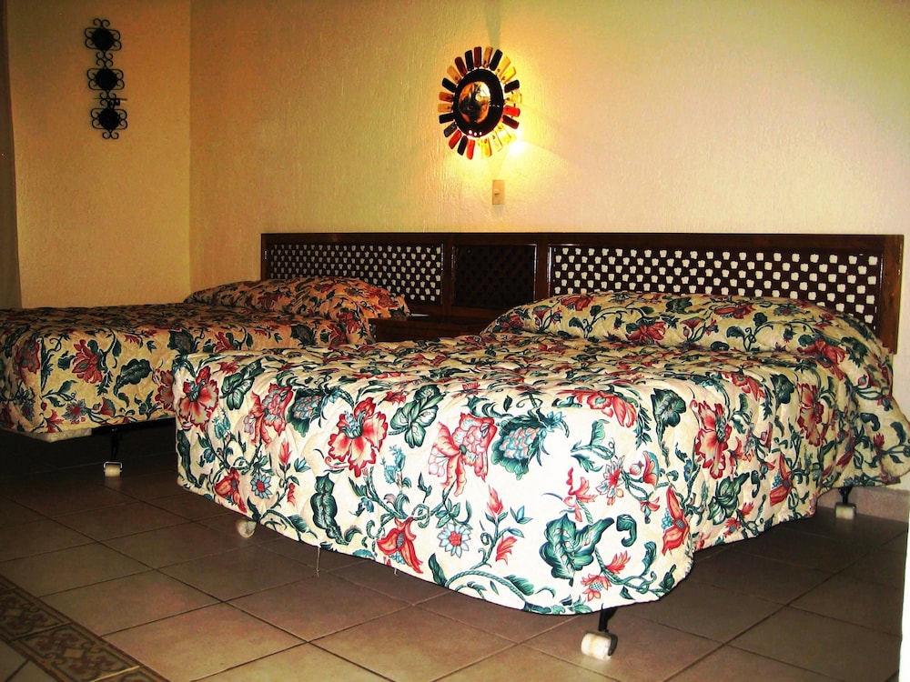 Standard Room 2 Double Beds