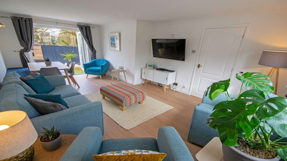 Cottage (3 Bedrooms) photo 2