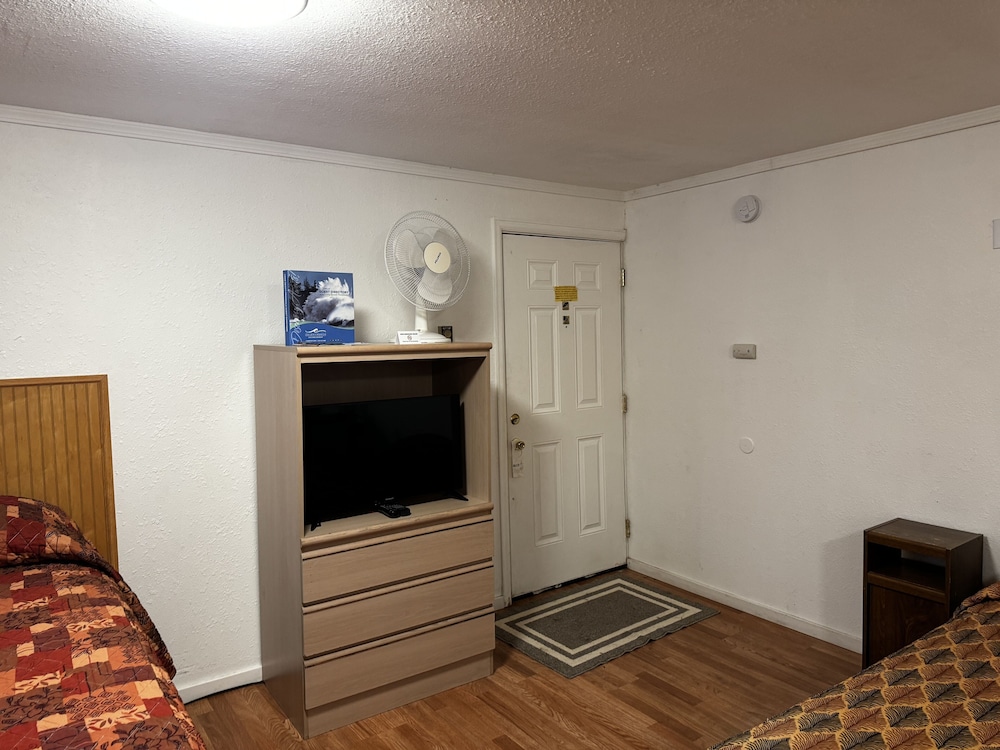 Family Room photo 2