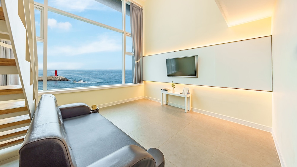 Basic Room, 1 Bedroom (Room303 (Duplex/Spa)) photo 2