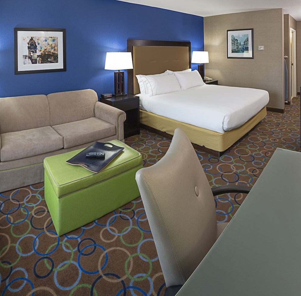 Standard Room, 1 King Bed, Accessible (Communication Accessible) photo 2