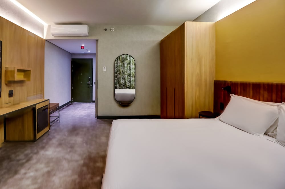 Superior Room, Accessible - Photo 13